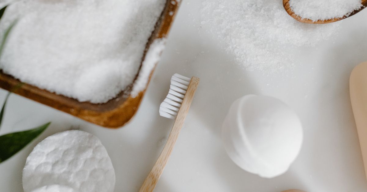 Comment utiliser le gros sel, les plantes et l’encens pour un désenvoûtement ?