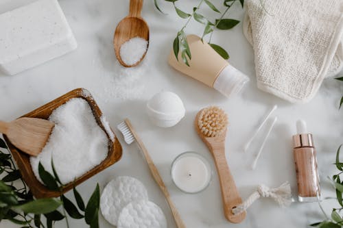 Foto d'estoc gratuïta de elements bàsics del bany, flatlay, natura morta