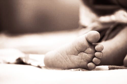 無料 幼児の左足 写真素材