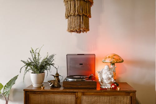 Бесплатное стоковое фото с Антиквариат, будда, деревянный стол