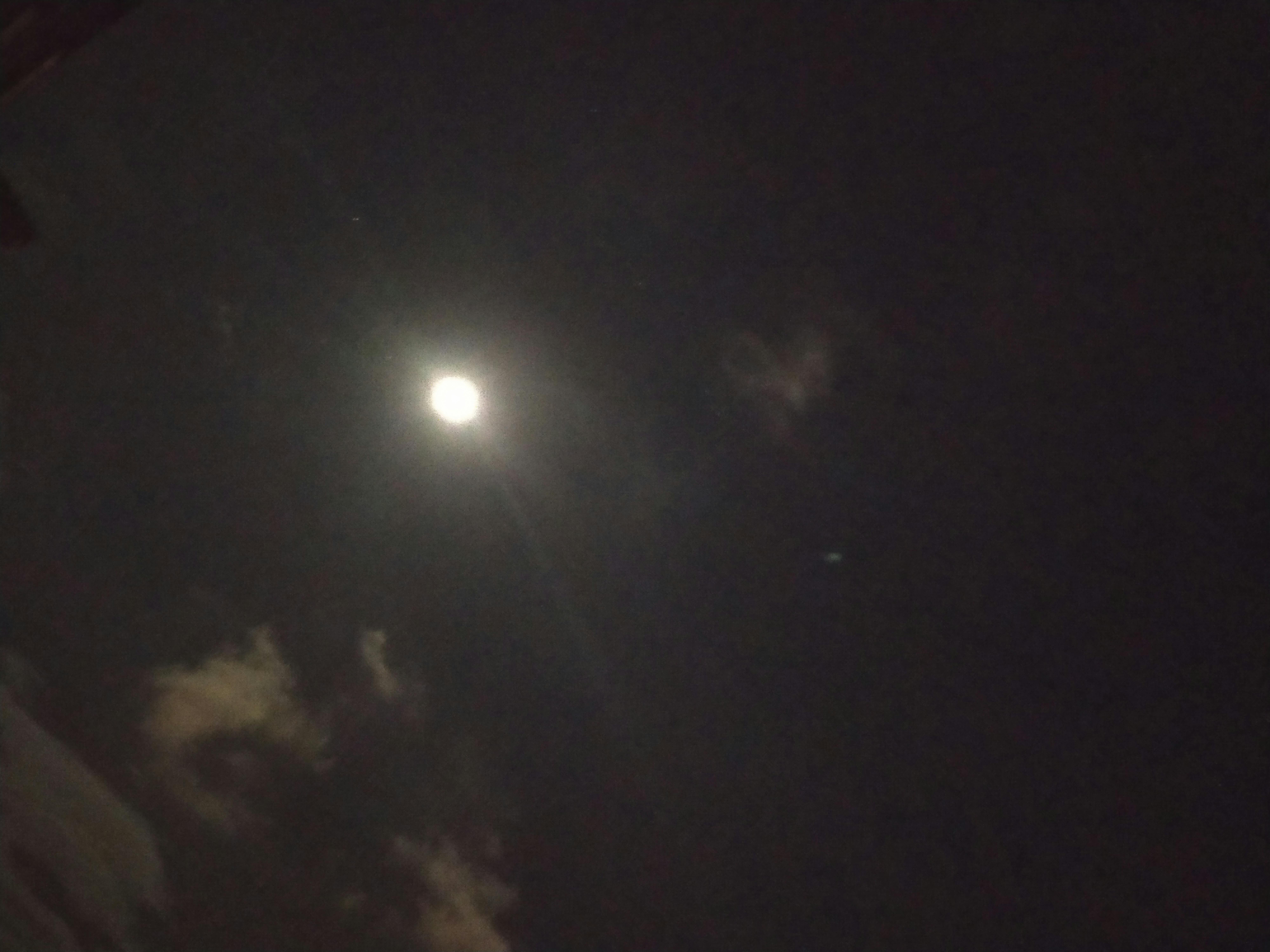 Illustrated comparison of unhealthy versus healthy lifestyle choices for heart health