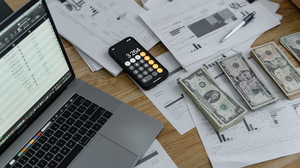 Costo anual de sitio web vs comisión por reserva: cuál modelo conviene más