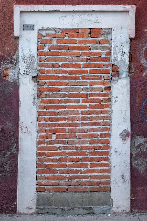 beton, bitmemiş, dikey atış içeren Ücretsiz stok fotoğraf