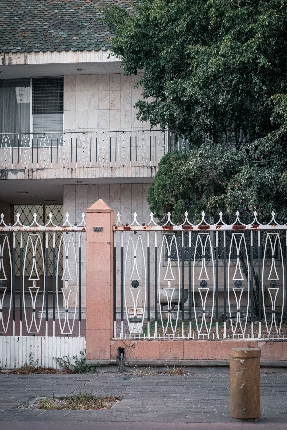 Fence and gate in front of a house