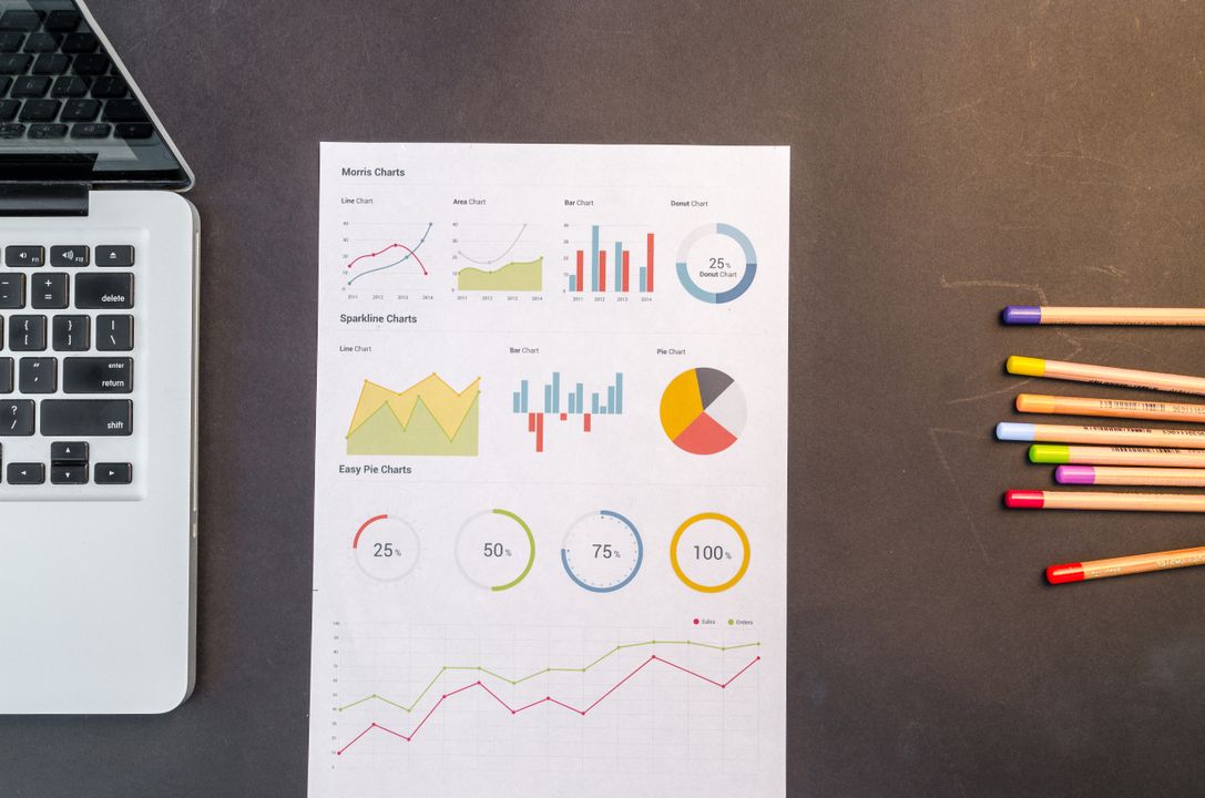 seo audit tool - Comparison of SEO analyzer reports, backlink profile graphs, and crawlability warnings on a laptop screen
