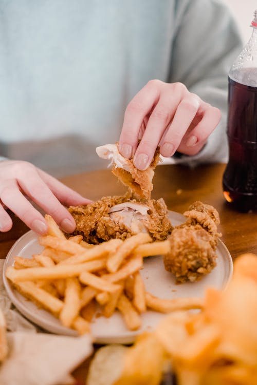 Foto profissional grátis de alimento, almoço, anônimo