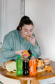Fome emocional: 7 sinais de que você come por ansiedade e não por fome - imagem 3