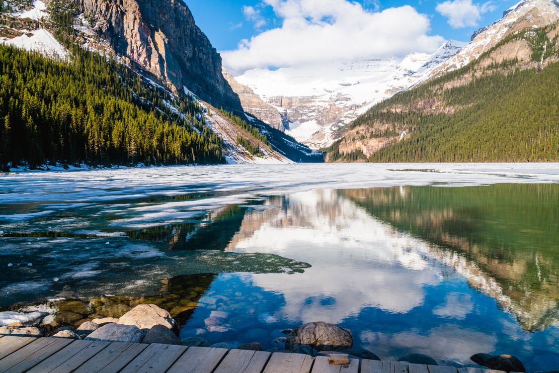 Snow Covered Lake Louise in Alberta, Canada · Free Stock Photo