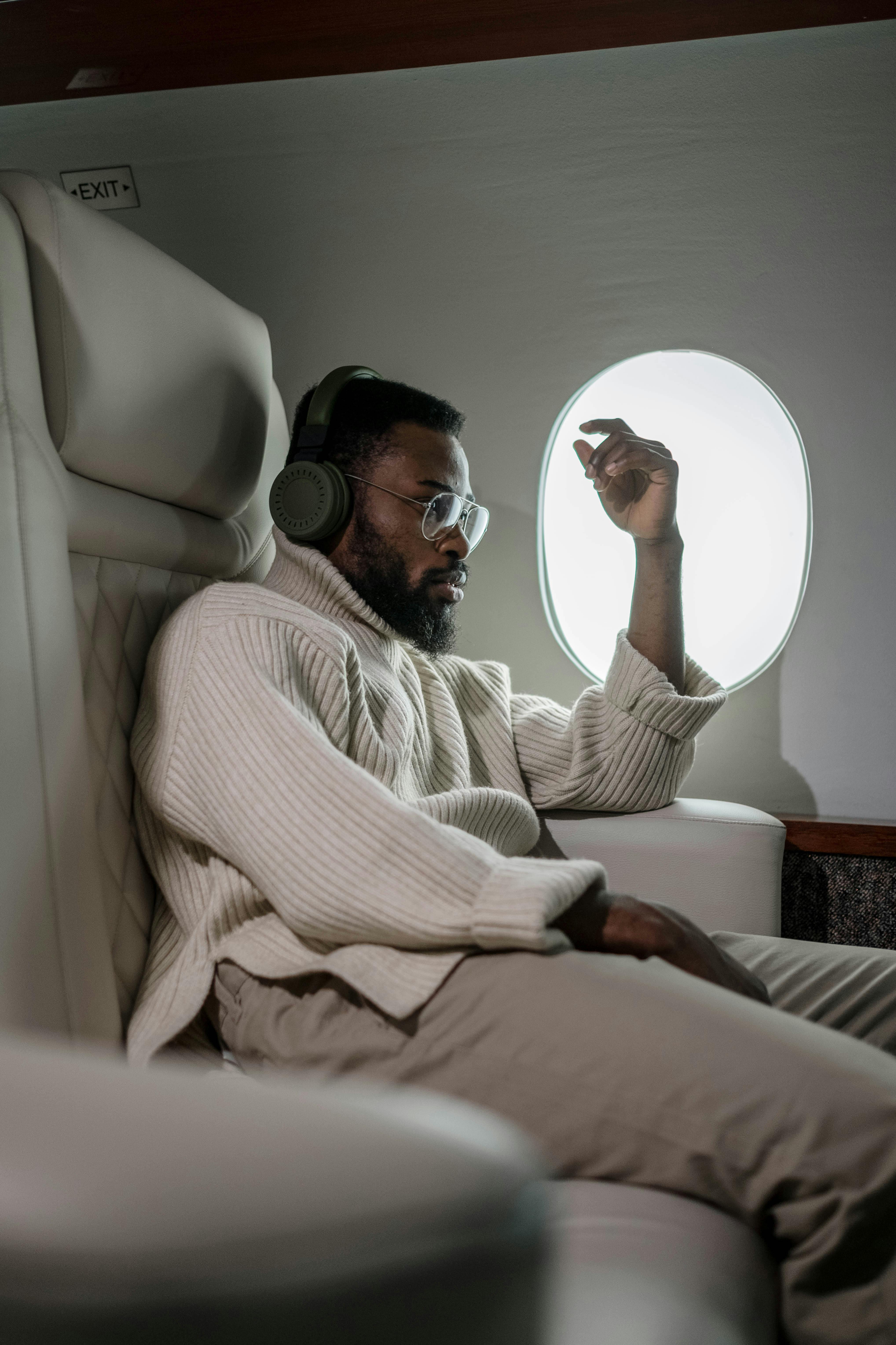 Delta Flight DL275 Spotlight: Ensuring Passenger Comfort Amidst Adversity