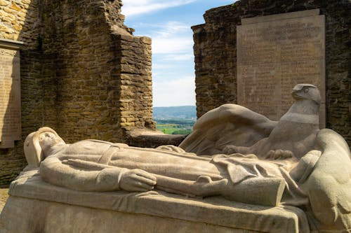 Memorial Grave with Sculpture