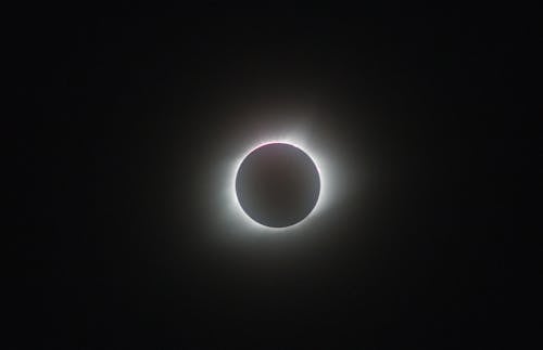 Foto profissional grátis de astronomia, auréola, céu