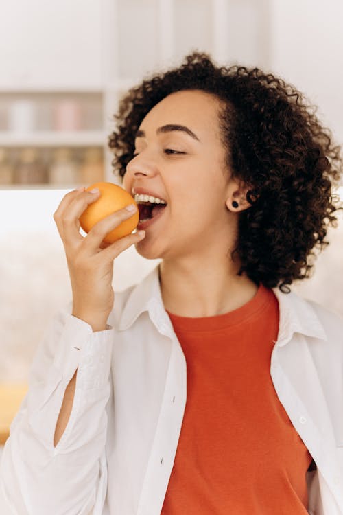 Free Close-up Photo of Woman Eating Healthy Stock Photo