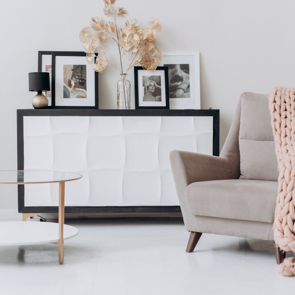 Chelsfield — movers delivering furniture from a van