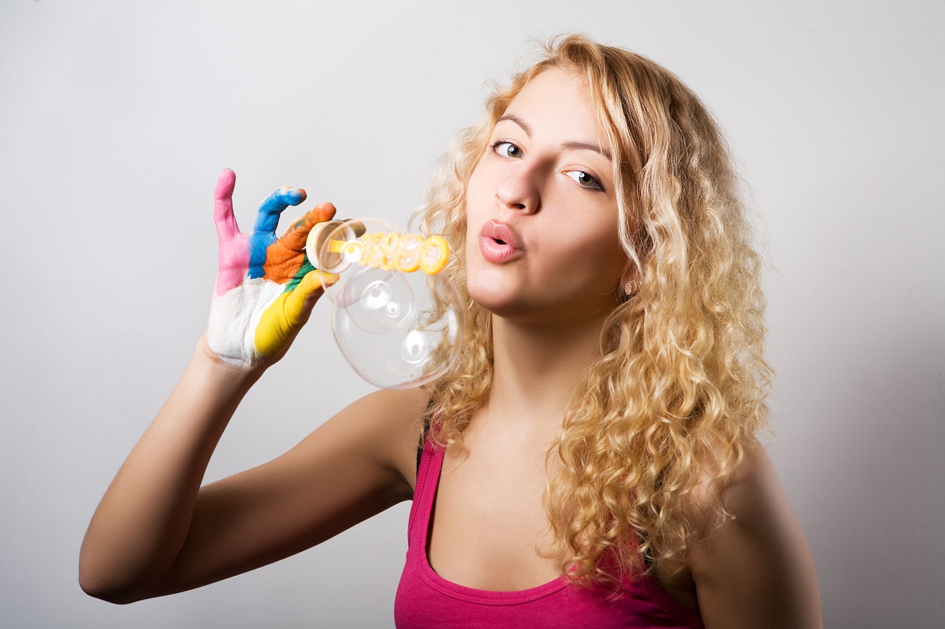 Art Market Bubbles: A Case Study on Historical Analysis and Current Risk Assessment