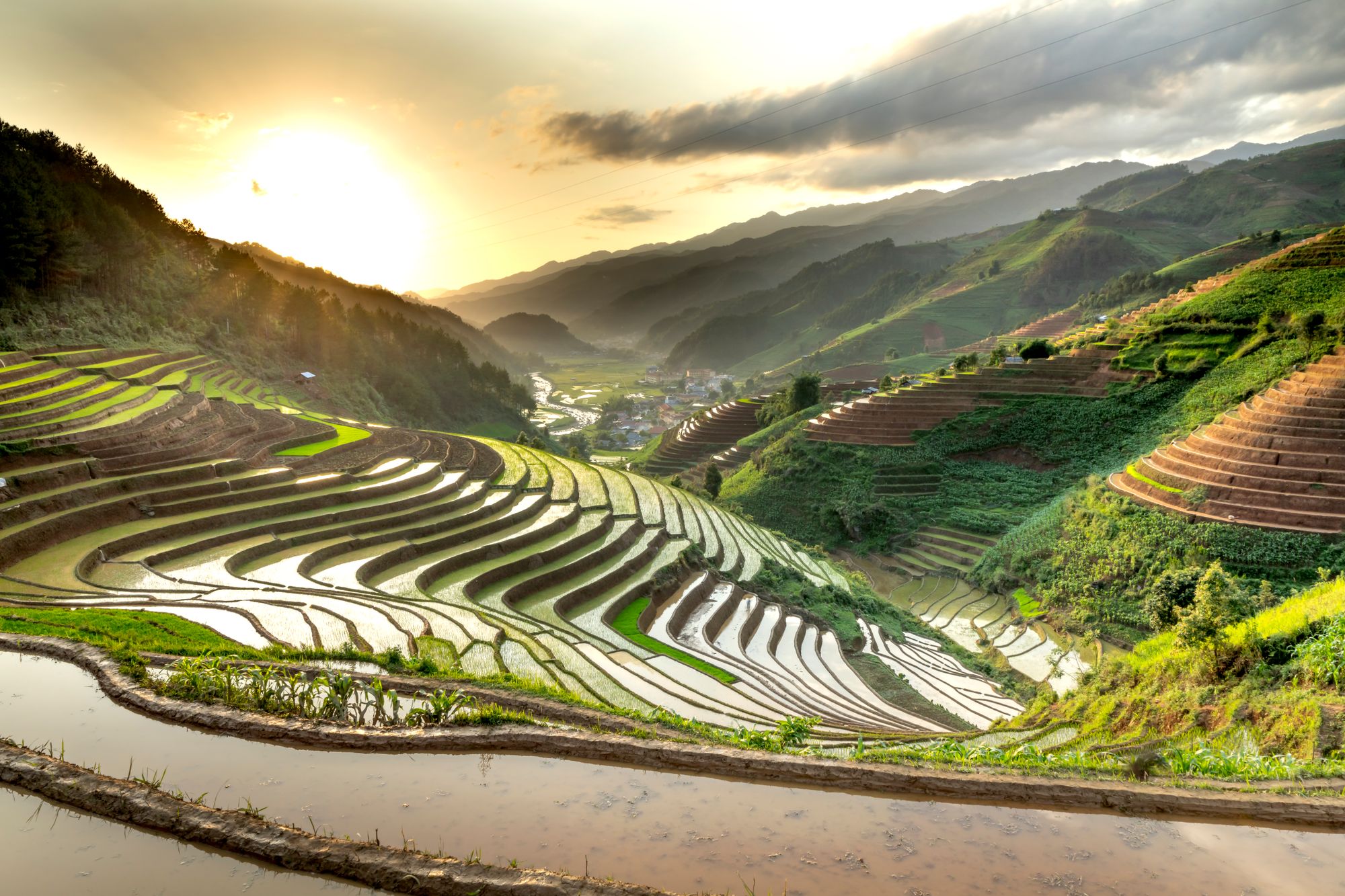Hanoi – Ha Long Bay – Da Nang – 6 Days