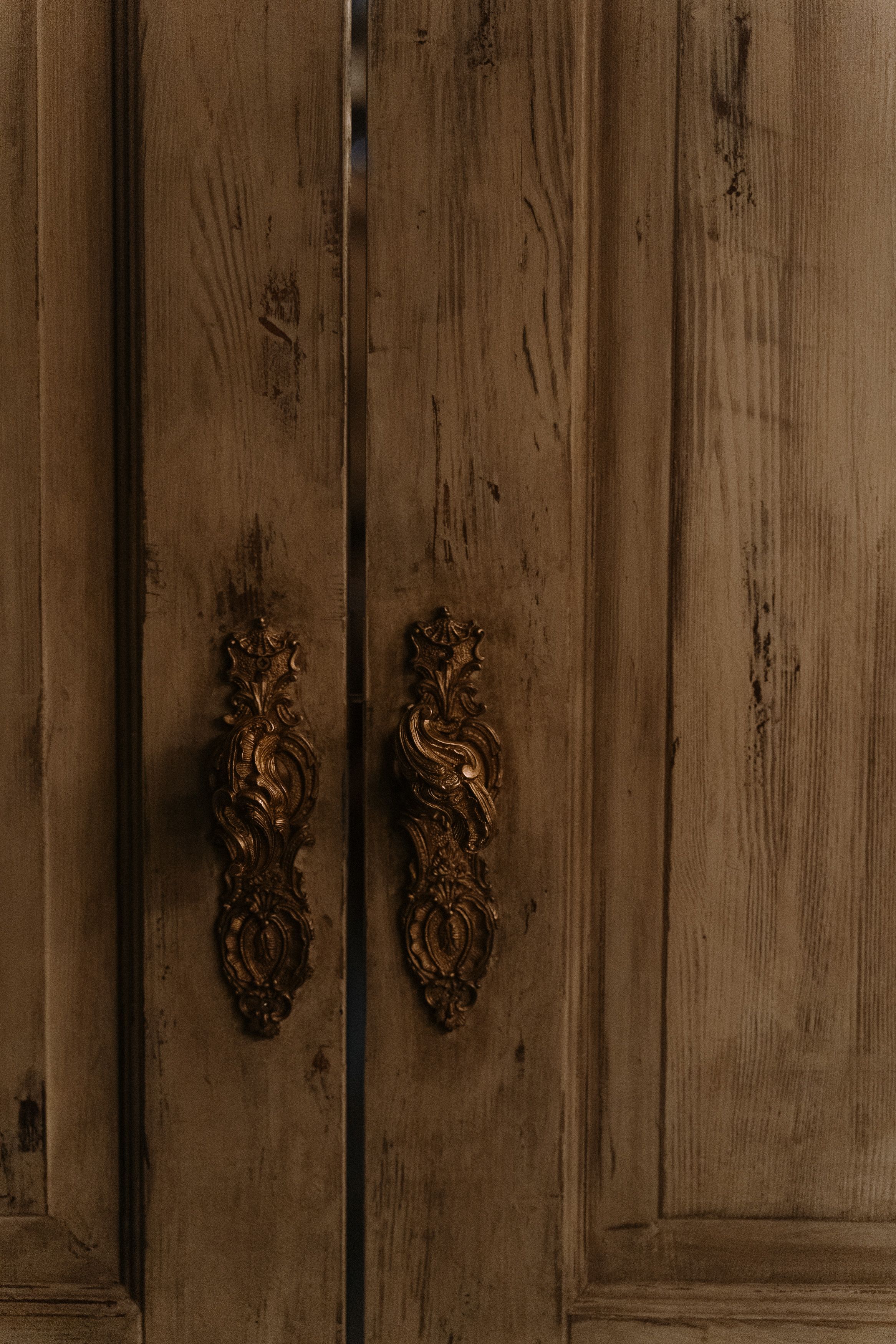 Gold Key Rack Gold Key Holder on Black Wall · Free Stock Photo