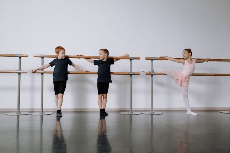 Kids Doing Ballet