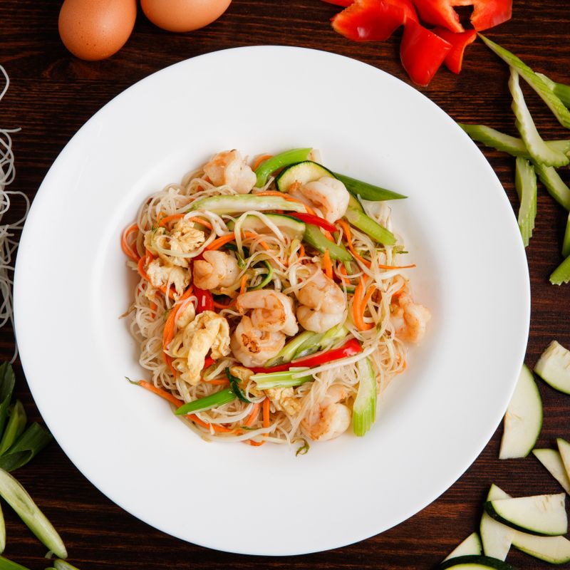 Shrimp Fried Noodles with Egg