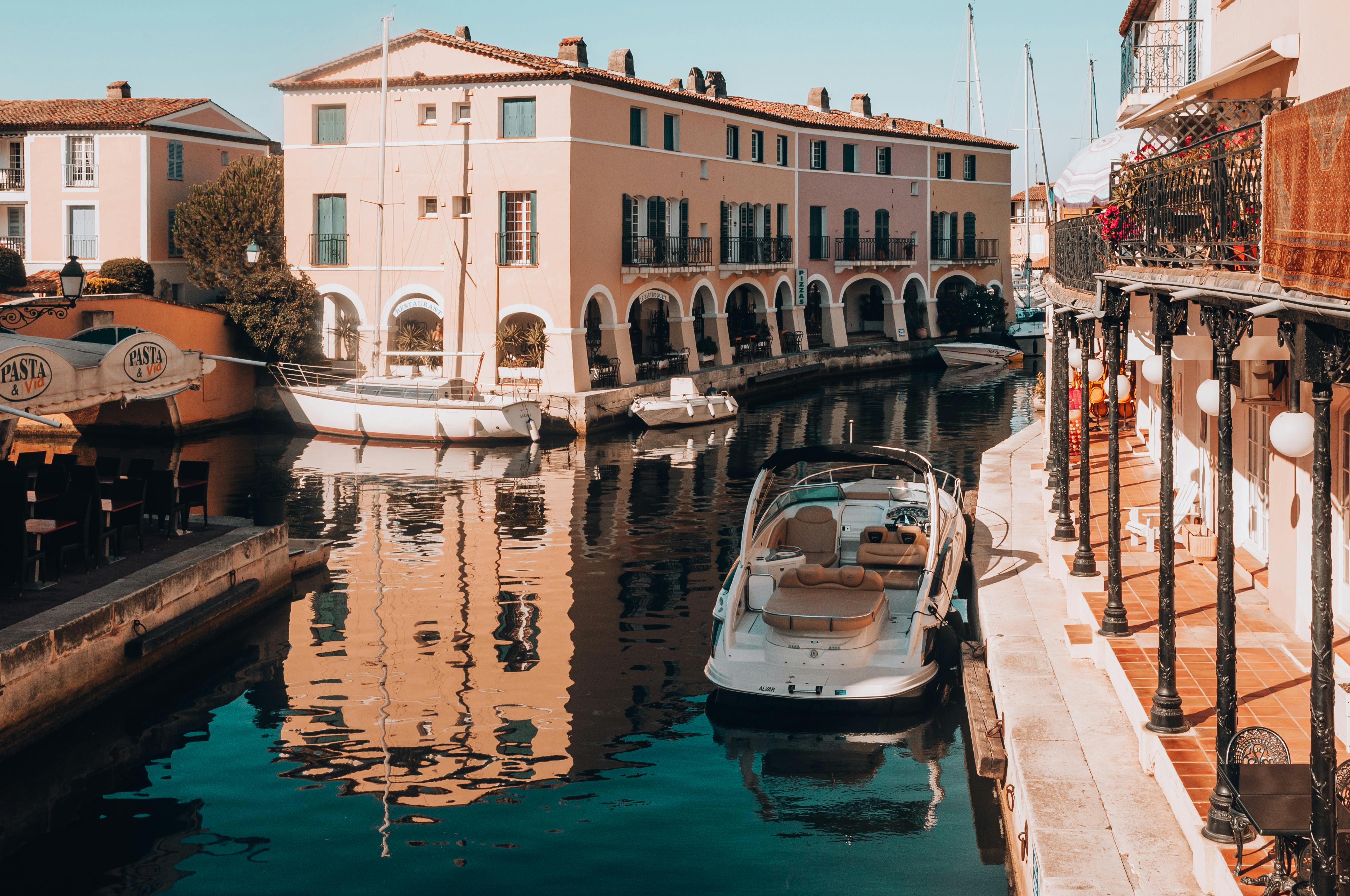 Promoting sustainability in Mallorca: eBoat brings technological innovation, sustainable mobility and renewable energy to lif