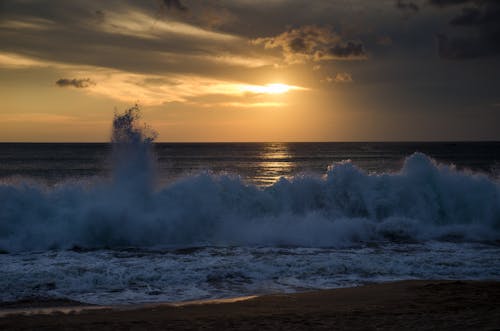 Time-lapse Photography of Waves