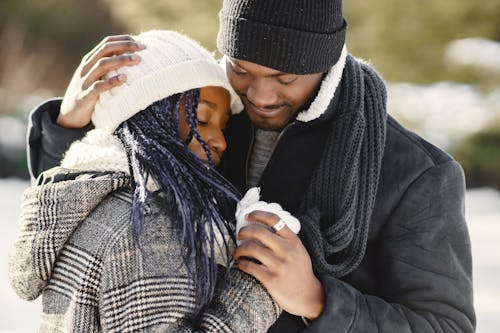 adam, afrikalı amerikalı x, Aşk içeren Ücretsiz stok fotoğraf