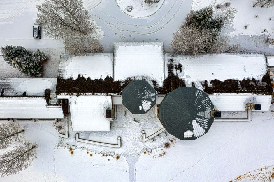 a roof covered in snow, relevant to Idaho - how long do residential roofs last a roof covered in snow, relevant to Idaho - how long do residential roofs last