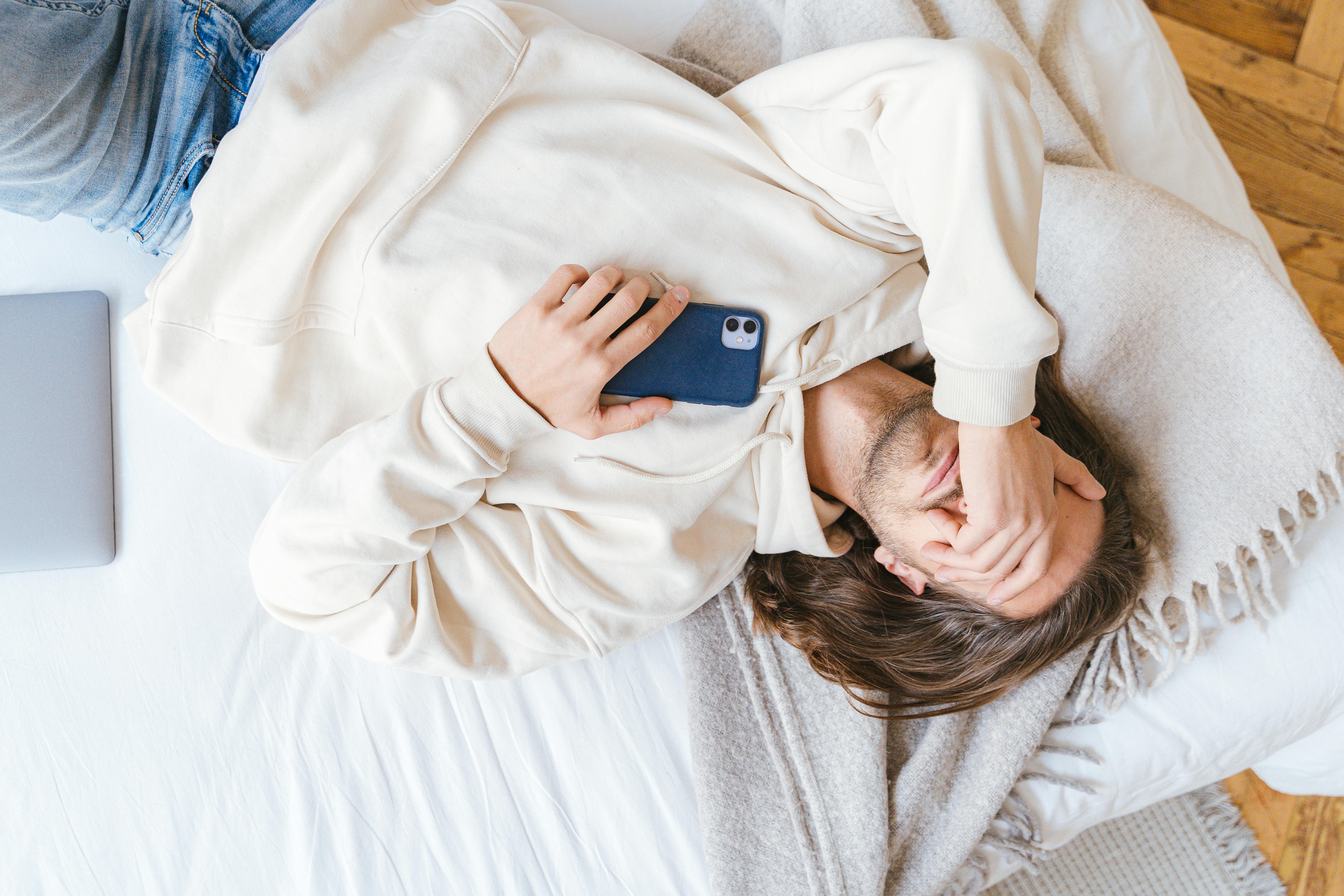 Say bye to doomscrolling, experts say these grandma hobbies and crafts are trending — Photo by Antoni Shkraba Studio on Pexel