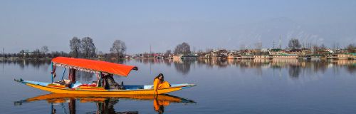 Kashmir Honeymoon โ Holiday Vibez