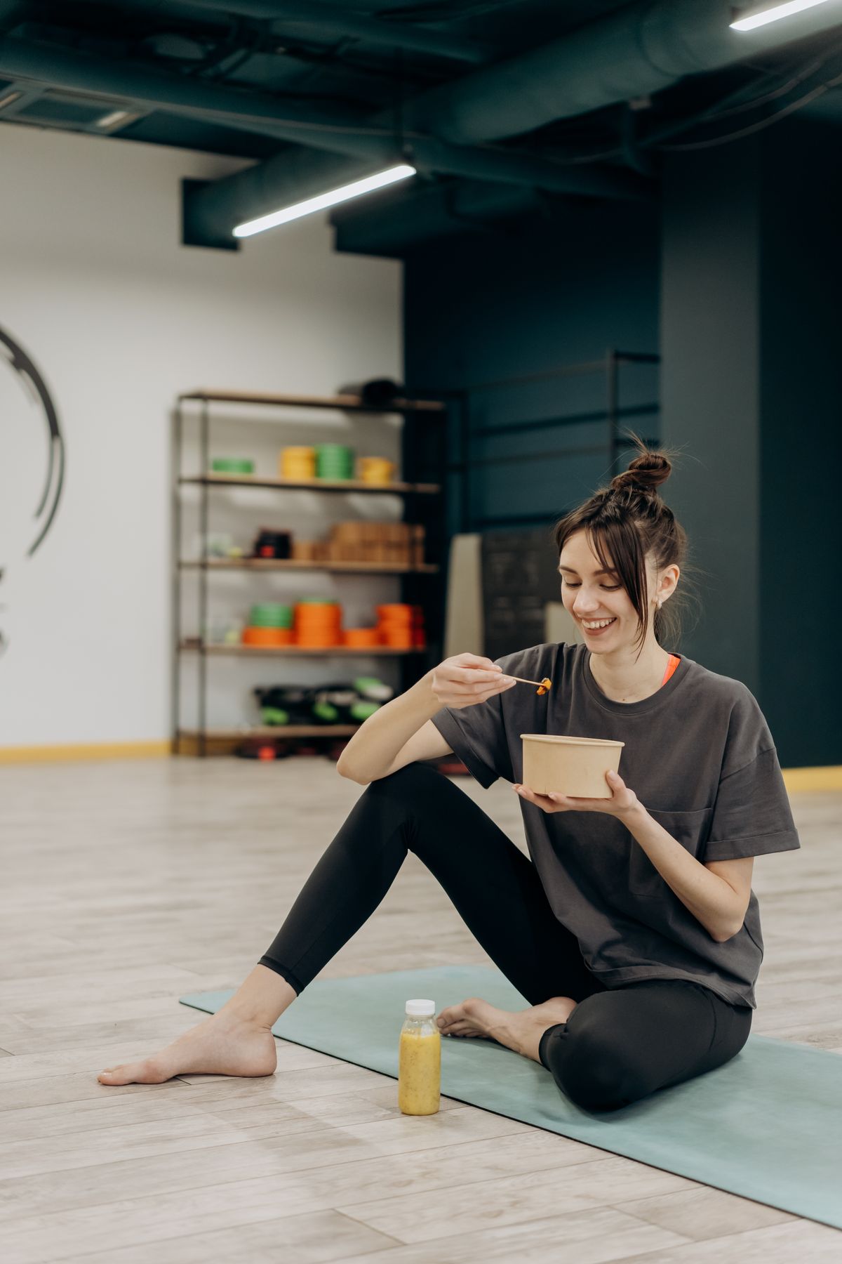 How to build a lean physique without crash dieting | the gym pro Balanced Healthy Meal