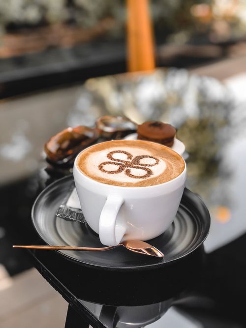 Coffee on a café table — Rania Alsahabi on Pexels