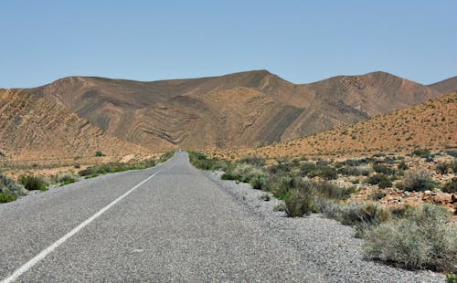 Gratis lagerfoto af bjerge, geologisk formation, landevej