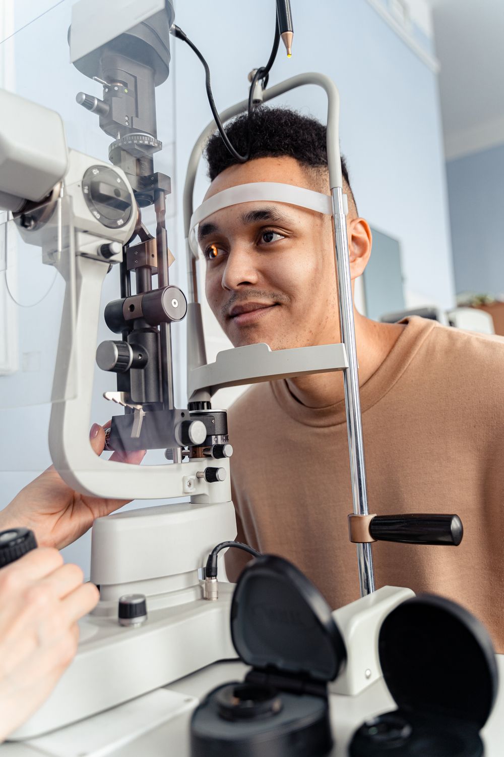 Slit lamp eye examination in a clinic setting (stock photo, placeholder)