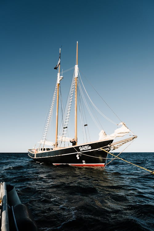 Foto profissional grátis de barco, barco a vela, carro