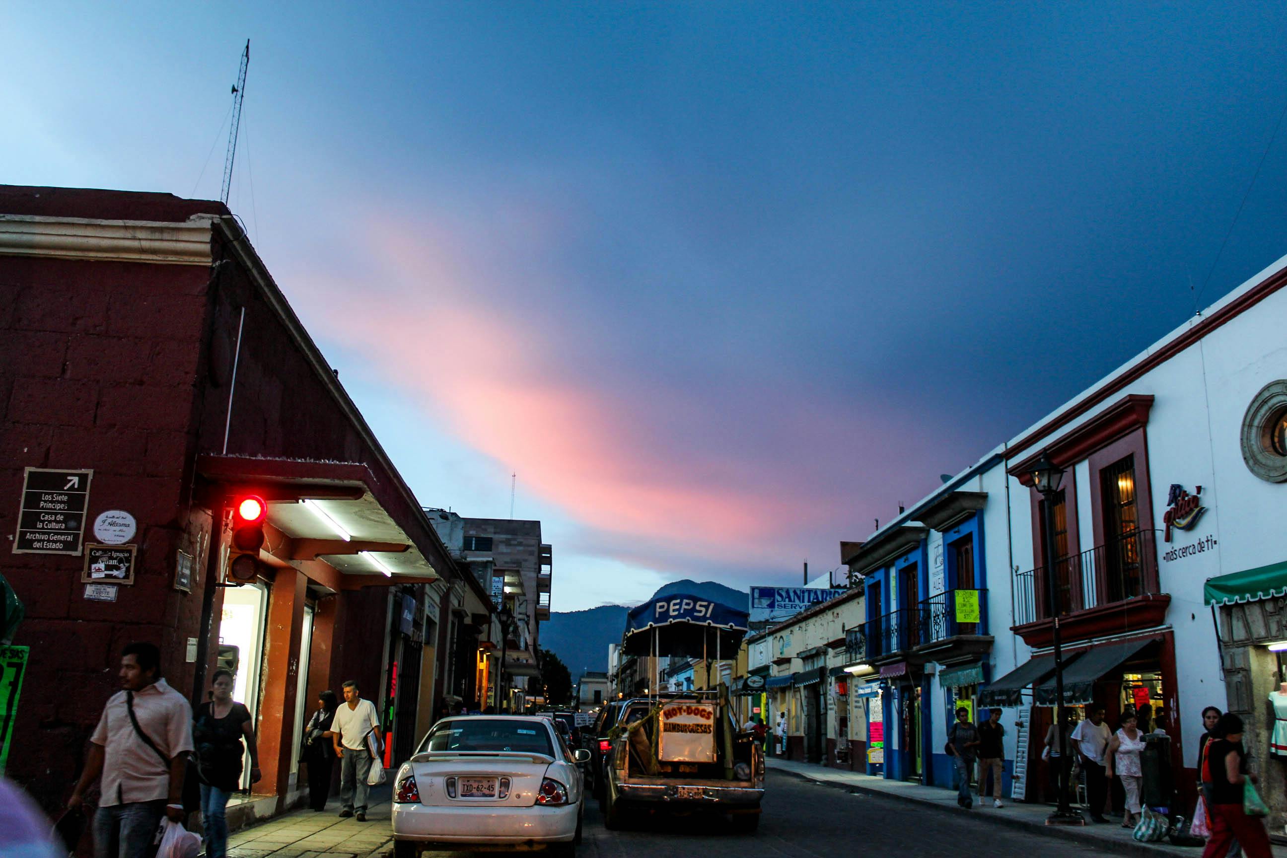 스테이킹과 디파이 차이 개념 이미지