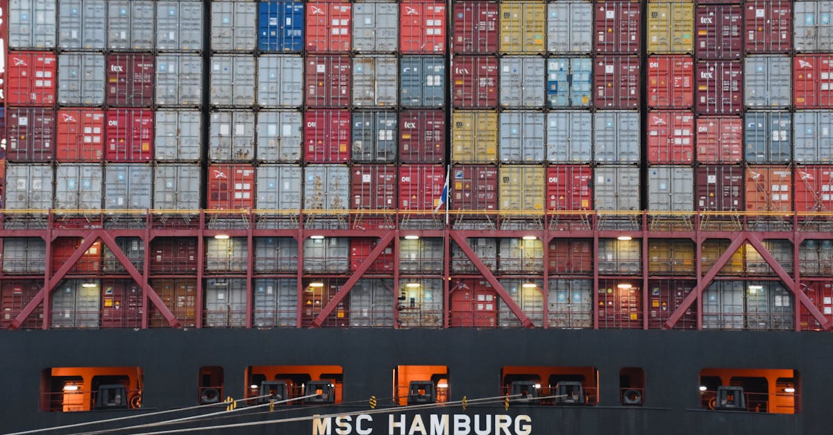 圓通國際快遞全年虧損達1.46億元,表面繁榮卻隱藏危機