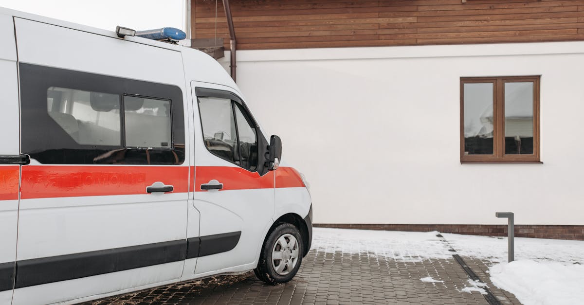 國際獅子會300B-3區捐贈5輛醫療車 張善政讚揚提升市民健康福祉