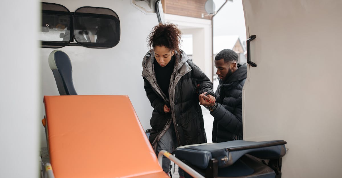 國際獅子會300B-3區捐贈5輛醫療車 張善政讚揚提升市民健康福祉