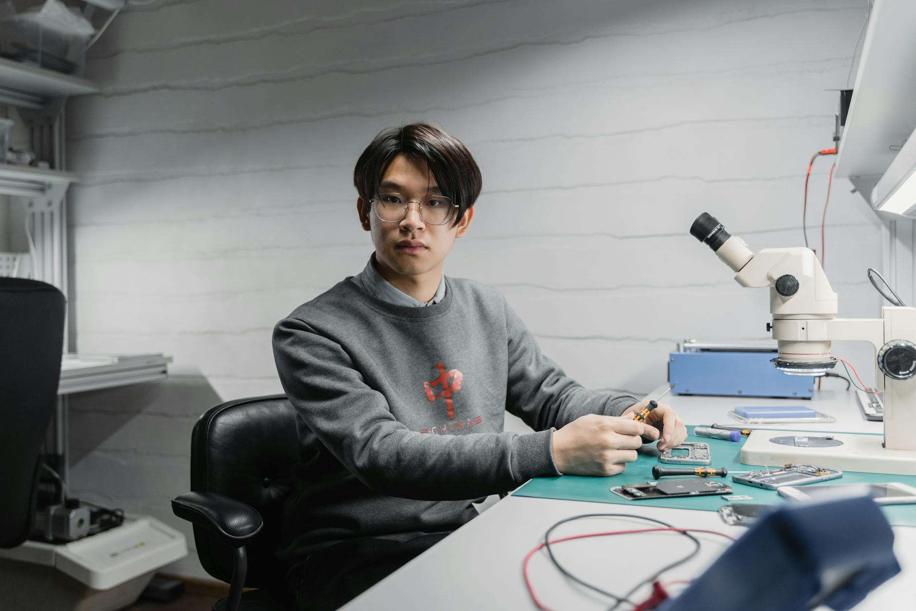 Tesla Won't Release New Model 3 In China; Stock Gives Back Weekly Gains