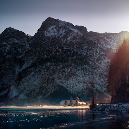 Kostenloses Stock Foto zu altes haus, atmosphäre, belichtung