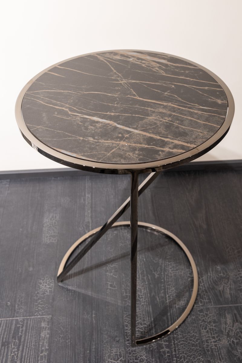 Sculptural round wood table from above