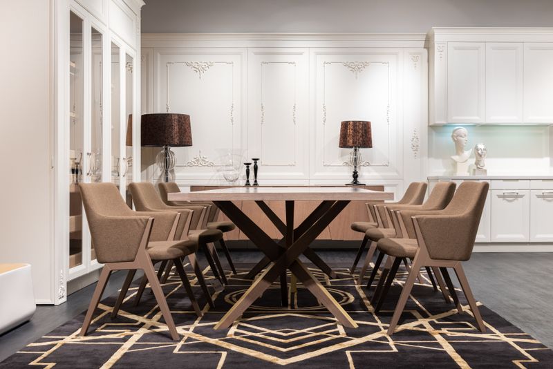 Contemporary table with chairs in spacious kitchen