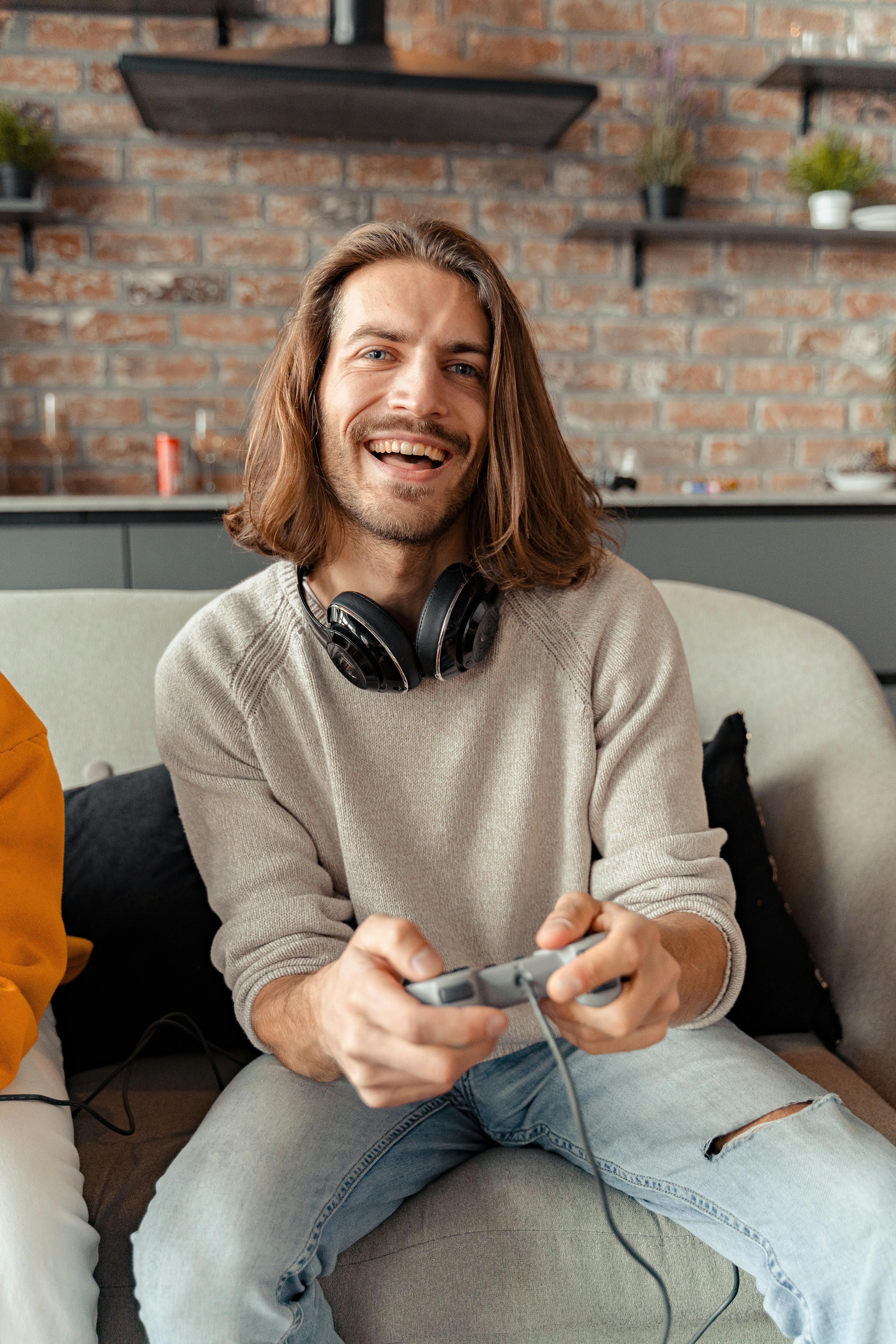 Miễn phí Ảnh lưu trữ miễn phí về #indoor, áo len, ban ngày Ảnh lưu trữ