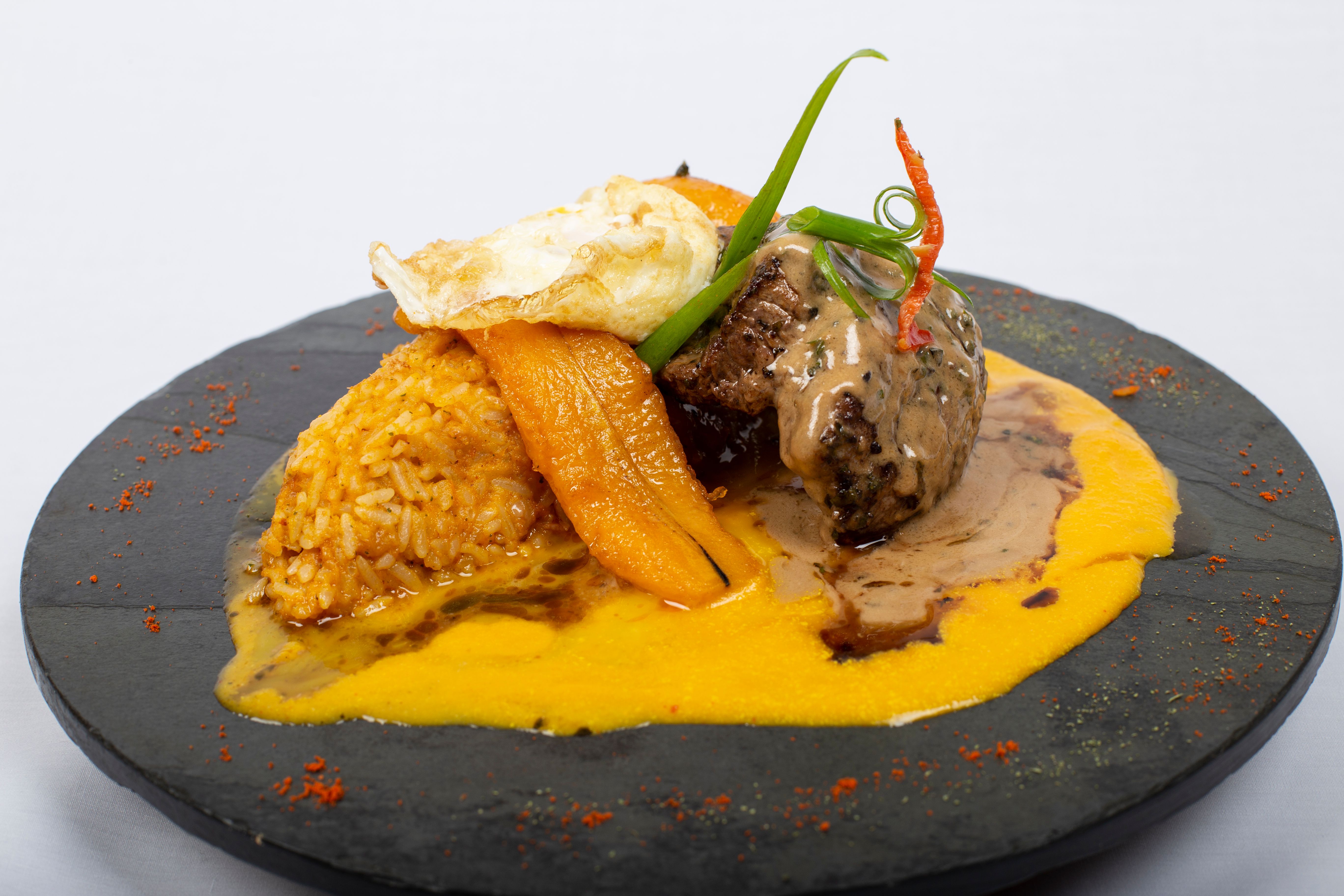 Comida casera y asequible servida