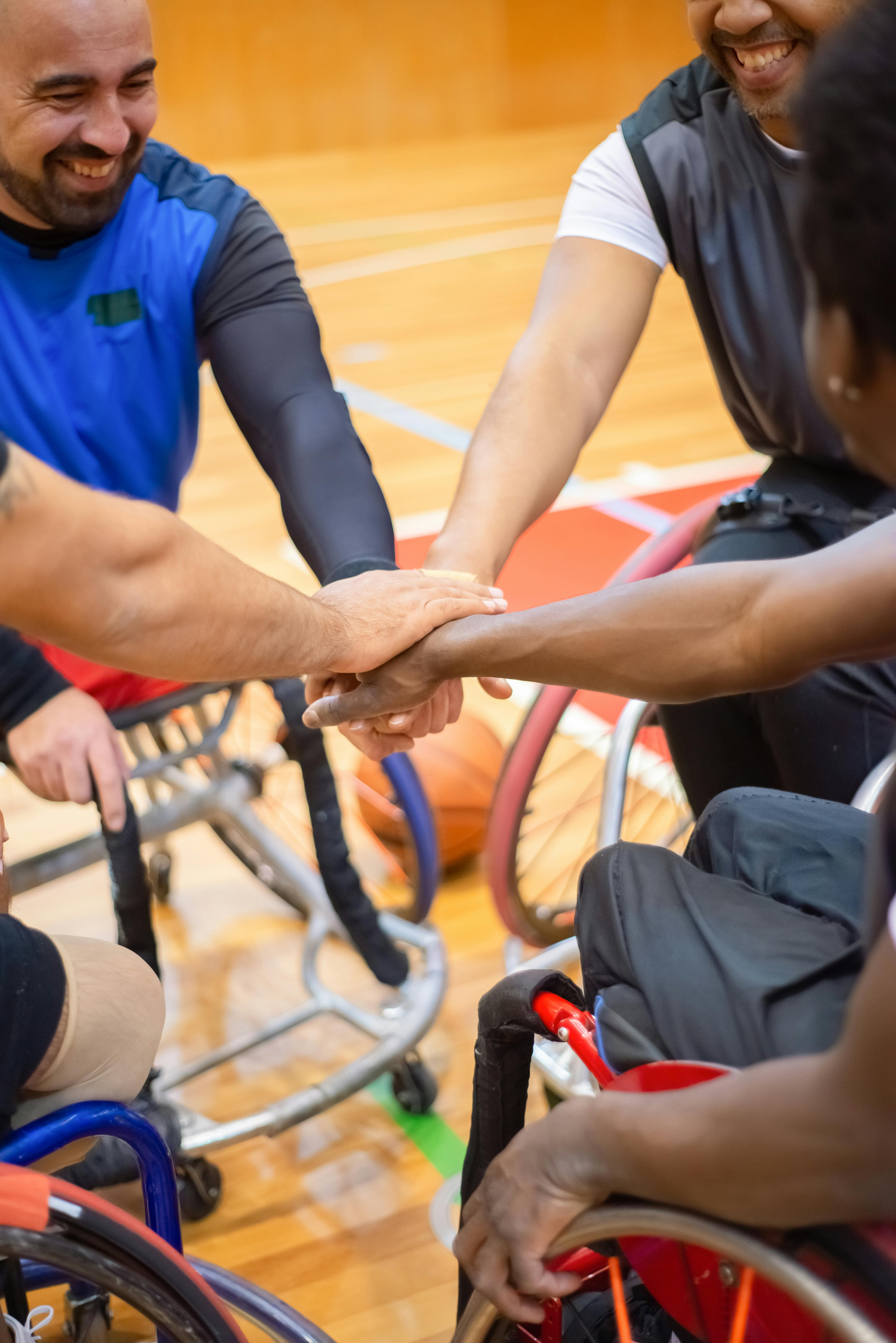 basketball players huddle before match