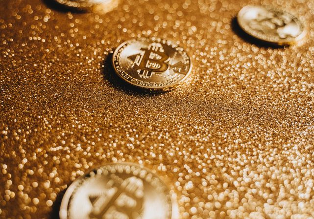 Online Casino: Spielautomaten und Live-Spiele im Überblick