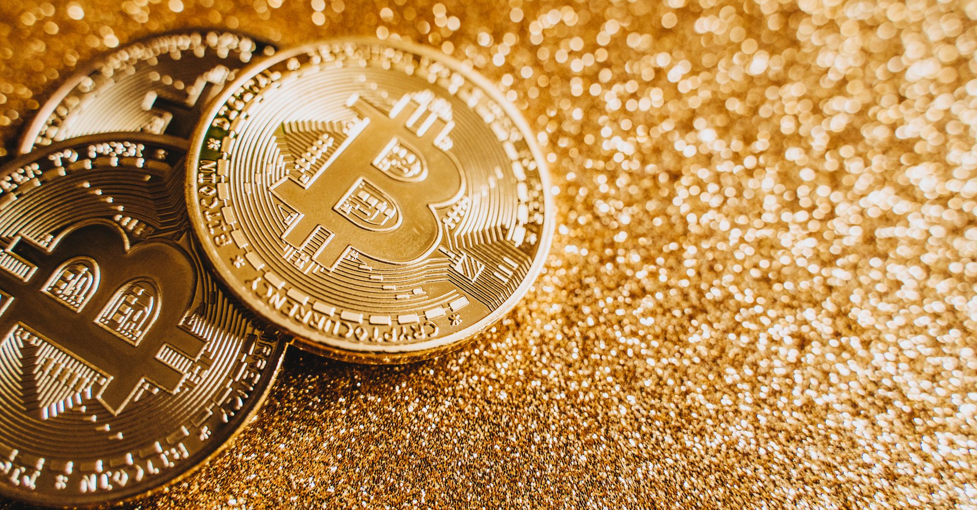 Abu Dhabi Funds Boost Bitcoin ETF Stakes by $90 Million, Hold IBIT Exposure