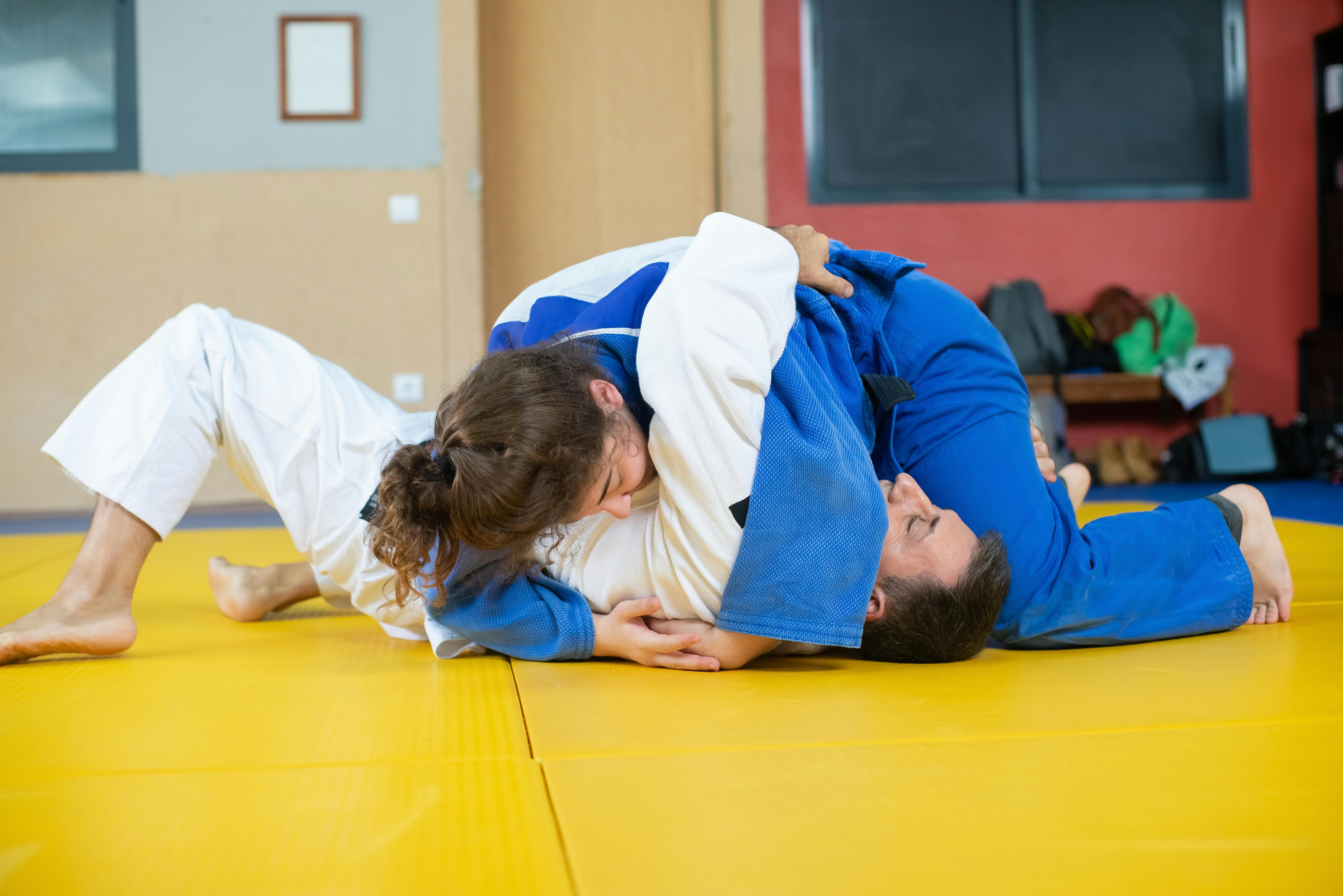 judo practitioners in training