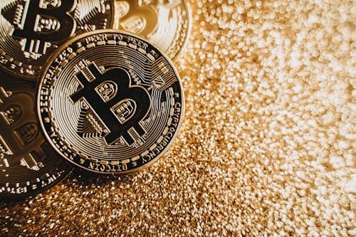 altın, bitcoins, bozuk paralar içeren Ücretsiz stok fotoğraf