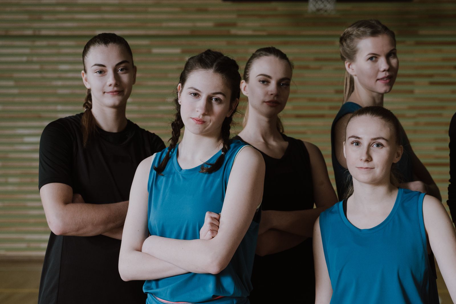 Marlowe Vale players and volunteers gathered together at the community courts