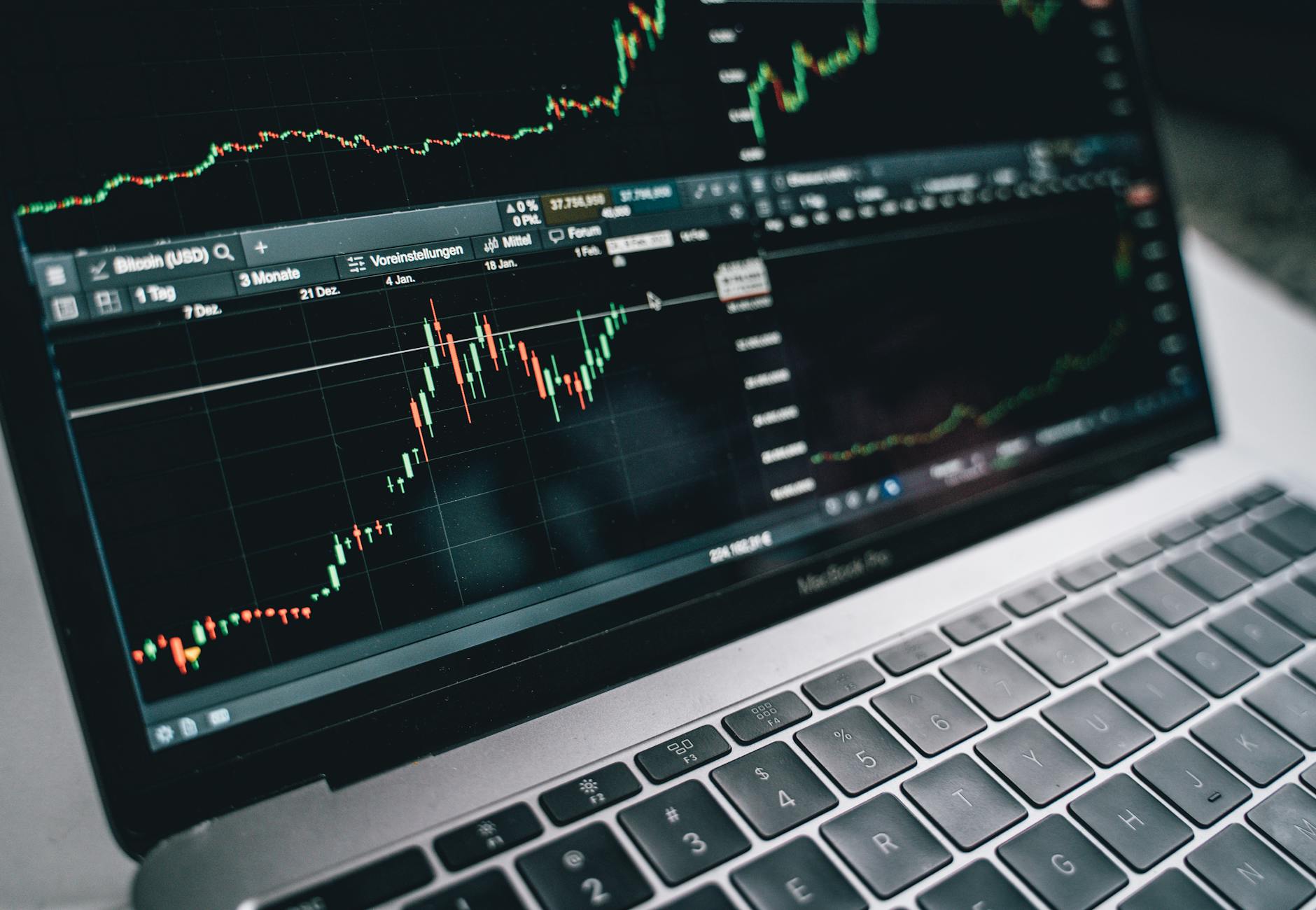 Lummis pushes US Strategic Bitcoin Act: Are US Bitcoin purchases imminent?